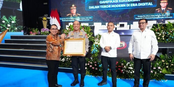 Wakapolri, Komjen Pol Prof Dedi Prasetyo melakukan bedah buku di Jakarta.(Foto/Ist)