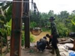 Koramil 423-03 Lais melakukan pendampingan pembangunan jembatan gantung Garuda di Desa Pagaruyung, Kecamatan Batik Nau, Bengkulu Utara.(Foto/Ist)