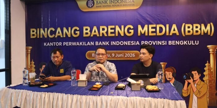 Kepala Perwakilan Bank Indonesia (BI) Provinsi Bengkulu, Wahyu Yuwana Hidayat memberikan keterangan pers pada acara bincang bareng media (BBM) di salah satu mal di Kota Bengkulu, Selasa 9 Juni 2026.(Foto HB/Usmin)