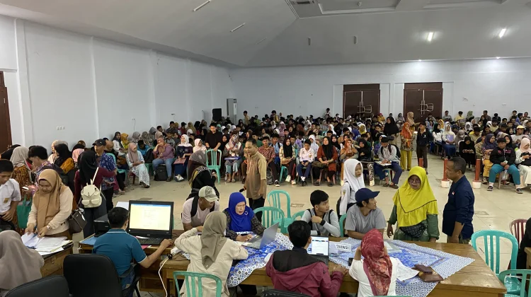 Ratusan pelajar datangi Kantor Diknas Provinsi Bengkulu, sampaikan keluhan kesulitan akses untuk mendaftar SPMB secara daring.(Foto/Ist)