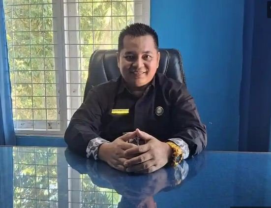 Direktur Perumda Tirta Rafflesia Bengkulu Tengah, Movizar.(Foto/Ist)